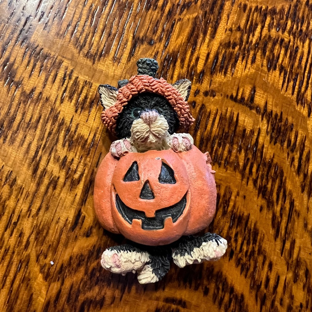 Boyd’s Bears Halloween Lapel Pin Pumpkin Black Cat Vintage